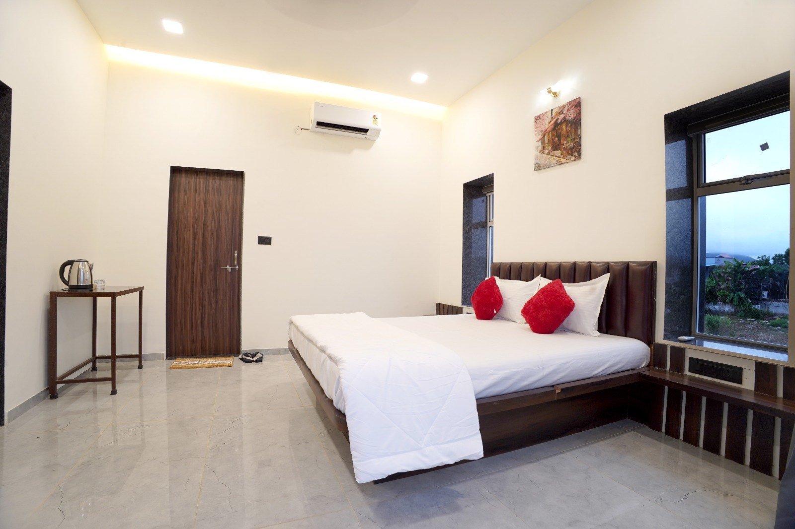 Bedrooms & Interiors - The Grand Vista